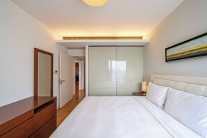 Leilighet – superior, 2 soverom, kjøkken, byutsikt | Strykejern/-brett og wi-fi (inkludert)