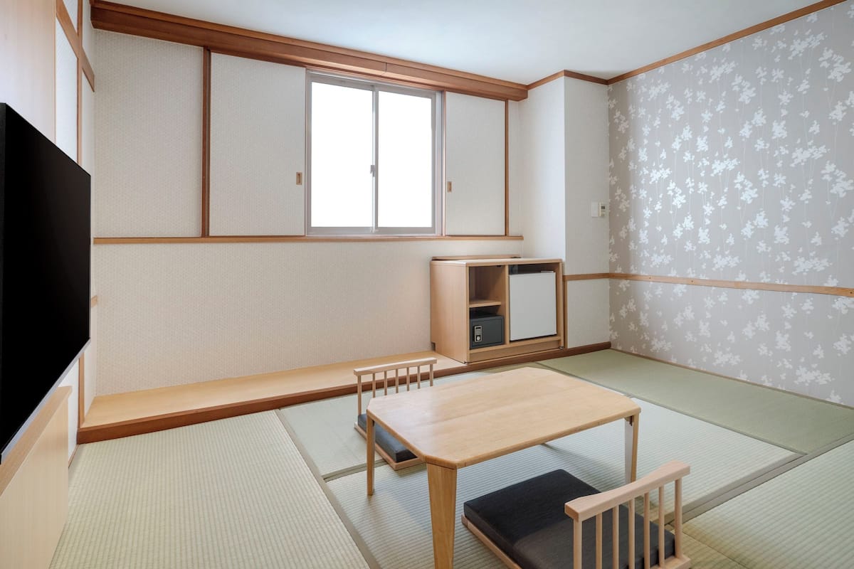 Japanese-style Room, Non Smoking (6 tatami mats) | Blackout drapes, WiFi (free), bed sheets