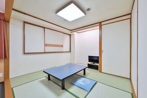 Caja de seguridad en la habitación, wifi gratis y ropa de cama 