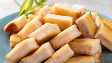 Daily buffet breakfast (JPY 1200 per person)