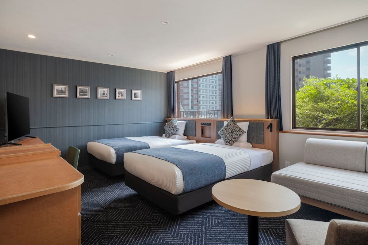 Blackout drapes, WiFi (free), bed sheets