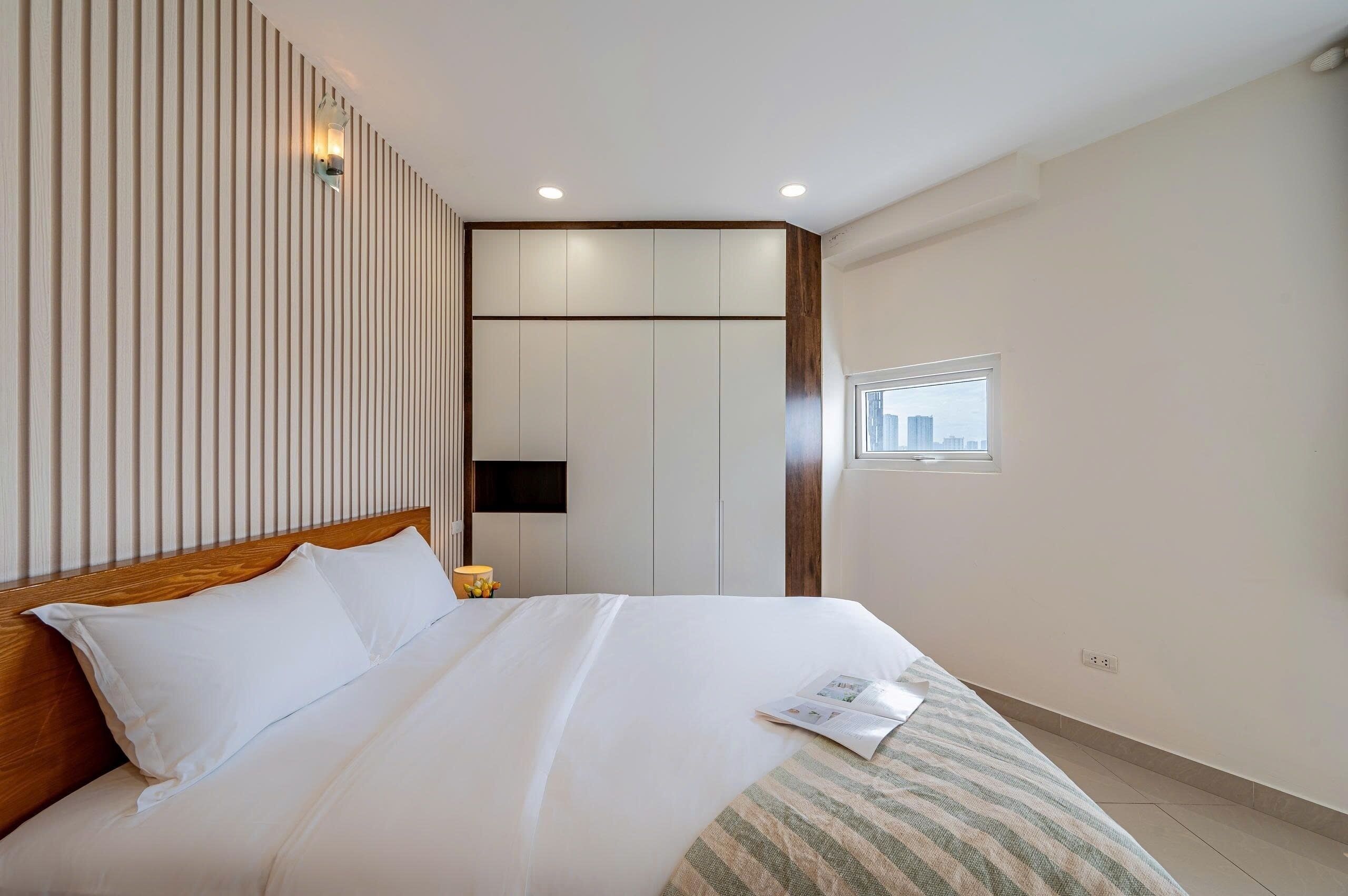 Caja de seguridad en la habitación y escritorio 