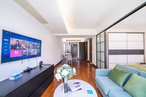 Superior Apartment, 1 Bedroom, Kitchen, City View | Living room | Smart TV - Tyms Elegant 1BR 1BA Apt Yongxin (Shanghai)