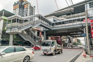 Self parking - Cozy Corner Bangpho (Bangkok)