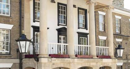 Mercure Salisbury White Hart Hotel & Apartments