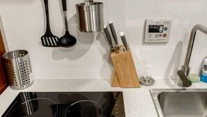 Unclassified image, 5 of 27, button - STAYBB OSAKA Tamade｜Free WIFI｜8mins from Namba (Osaka)