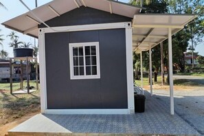 Exterior - The Vanilla Cabin 1 (Kuala Terengganu)