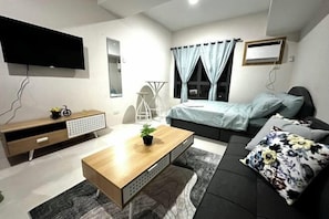 Living area - Athena's Cozy Place. (Mandaue City)