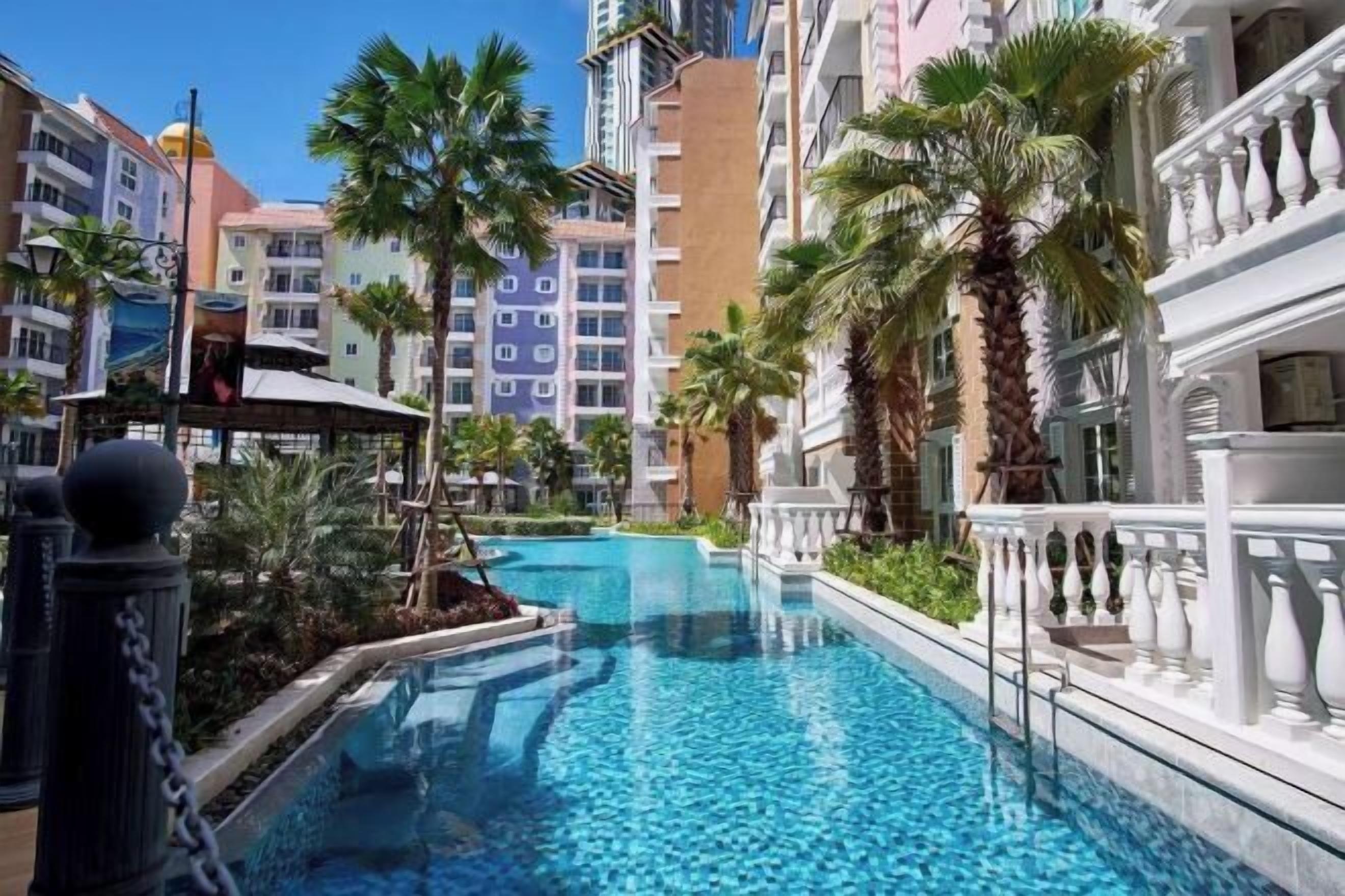 حمام سباحة خارجي