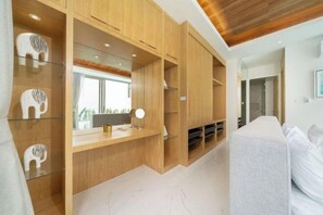 Room - 4 Bedroom Modern Pool Villa Resort near Bangtao Beach Warm Plus (Phuket)