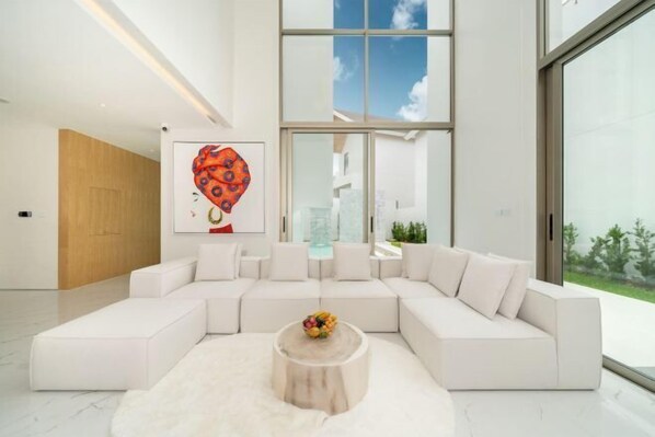 Room - 4 Bedroom Modern Pool Villa Resort near Bangtao Beach Warm Plus (Phuket)