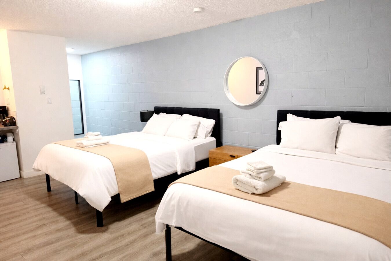 Cozy Studio W/ Mtn Views | Sleeps 4! | Near Banff - Canmore