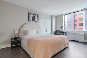 2 dormitoris, planxa i posts de planxar, wifi i roba de llit