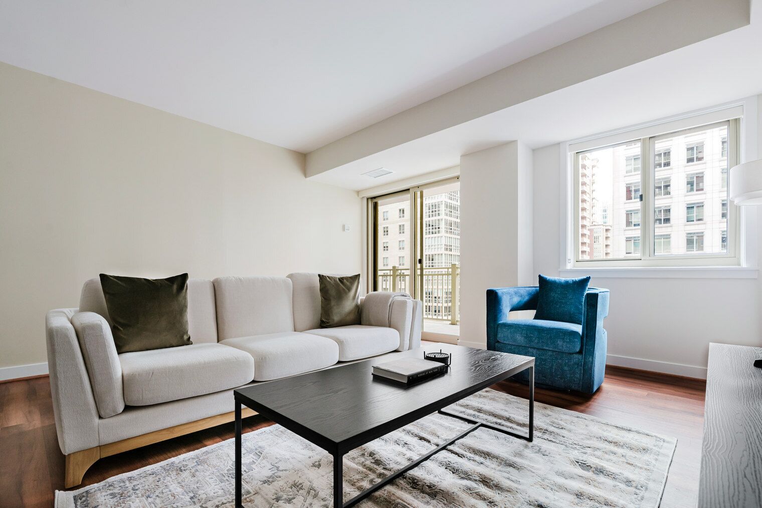 テレビ、ステレオ