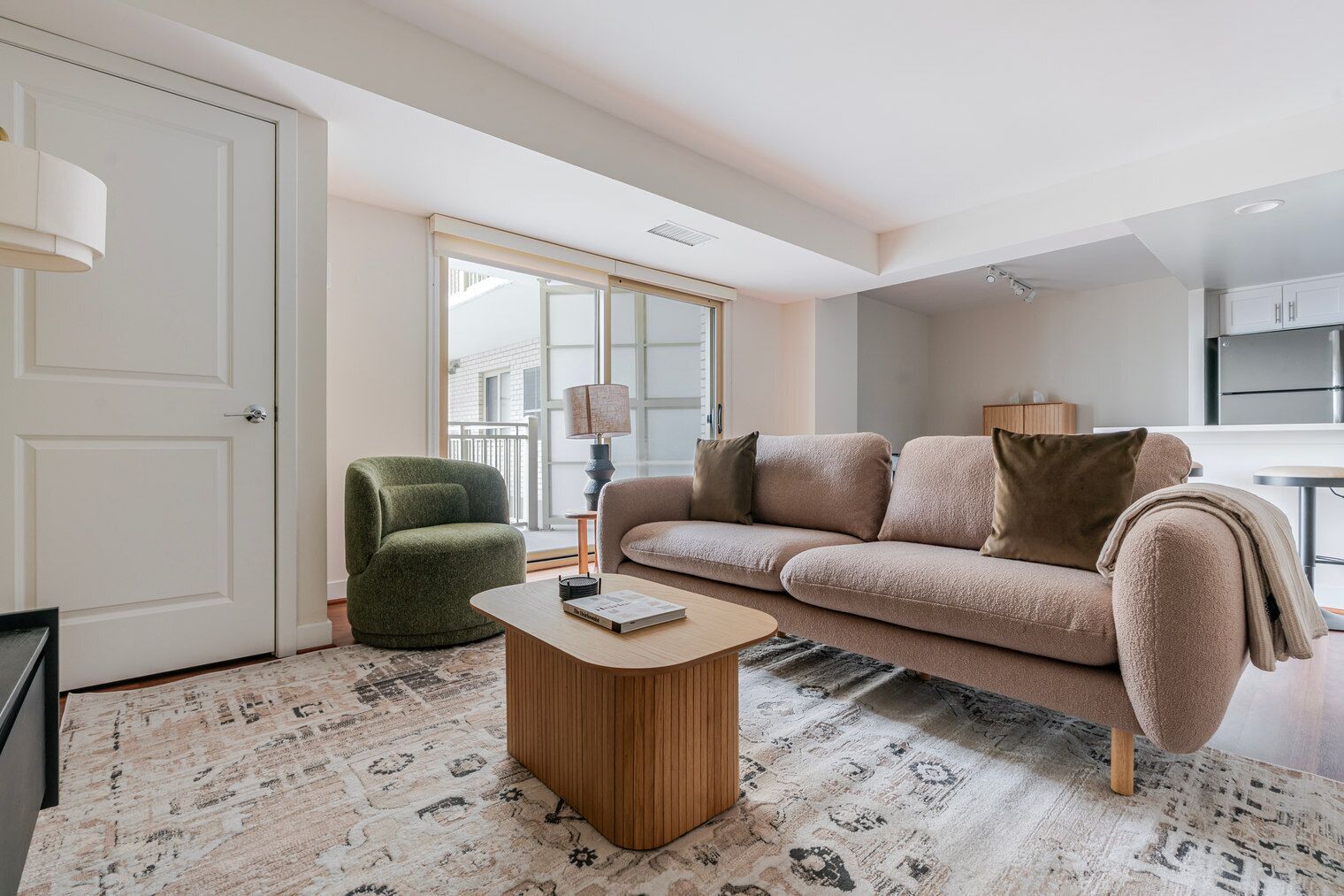 テレビ、ステレオ