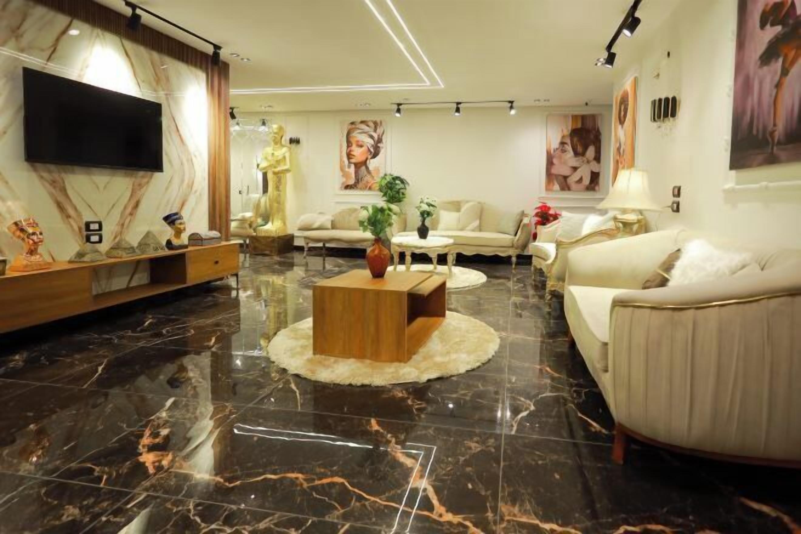 Lobby lounge