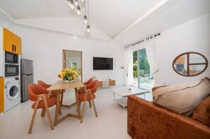 Room - Tropical Oasis Aoyon Beach House (Phuket)