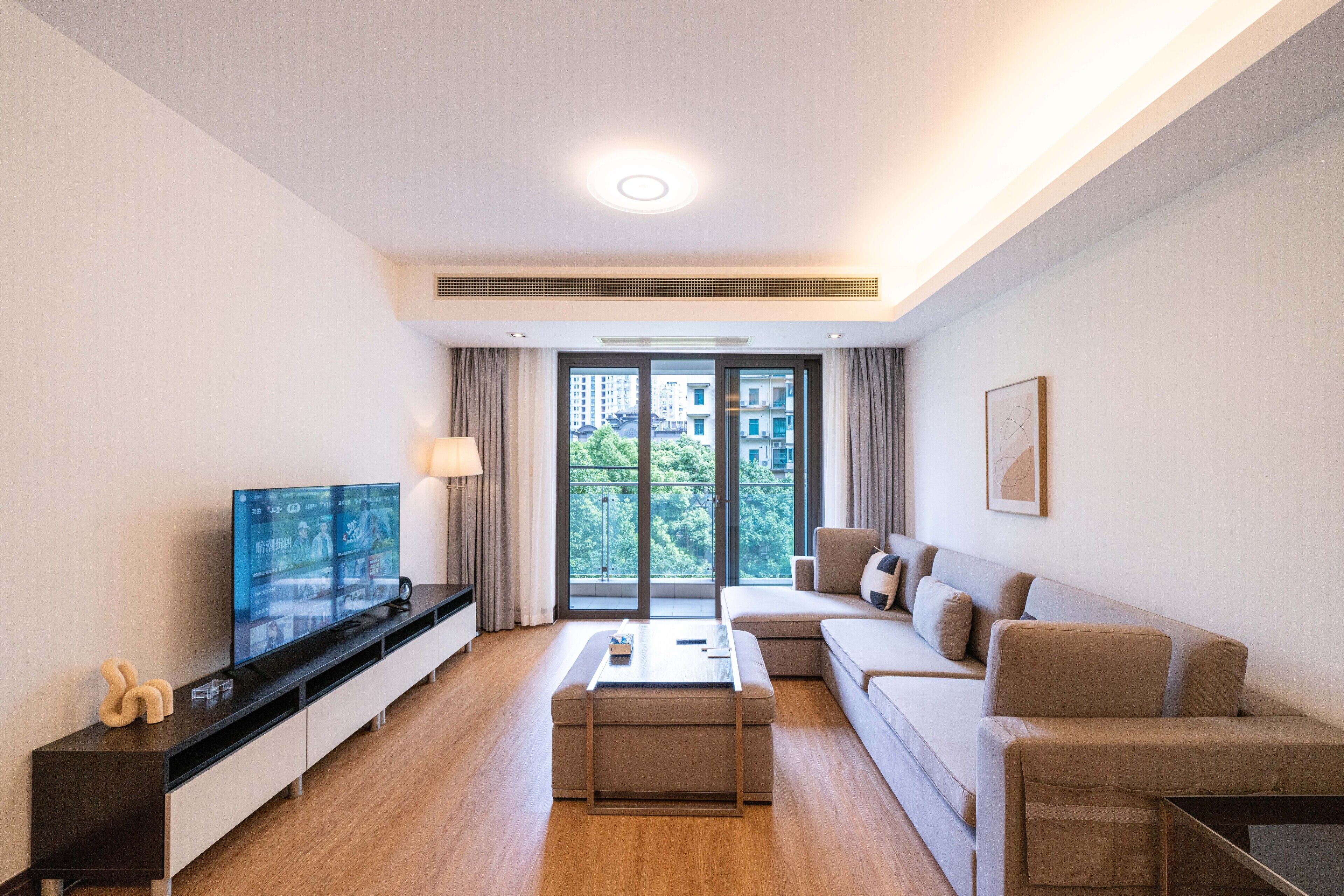 Superior-lejlighed - 1 soveværelse - køkken - byudsigt | Stue | Smart-tv