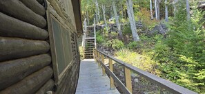 Property grounds - A Stone's Throw: Classic Waterfront, Beach Access & Dog Friendly! (Boothbay Harbor)