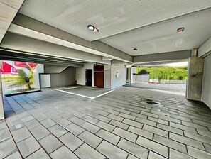 Free self-parking - D-and Stay. 5 Resort Okinawa (Urasoe)