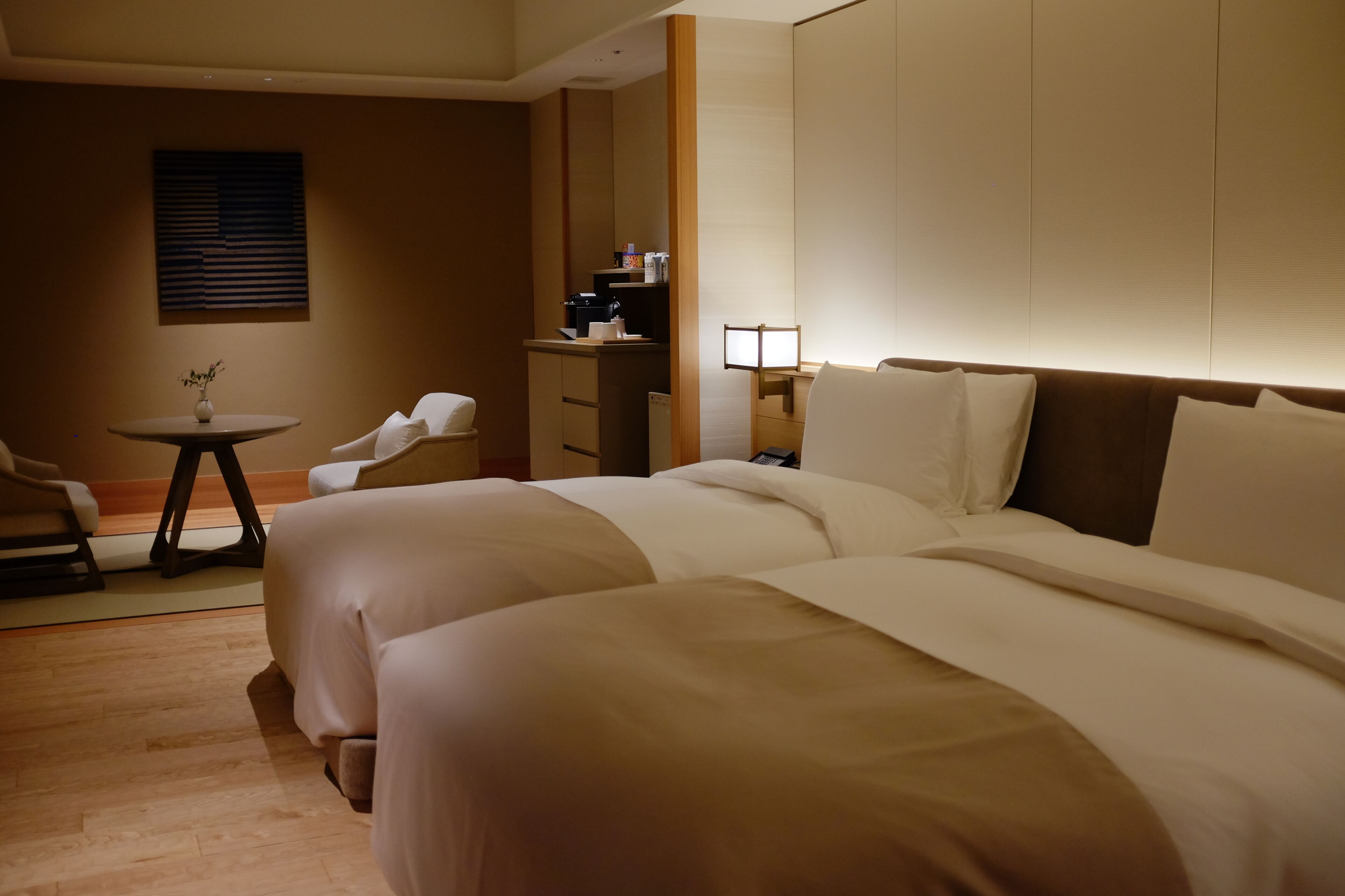 豪華雙床房 | 房內夾萬、免費 Wi-Fi