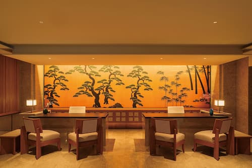 Concierge desk