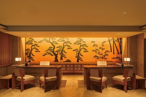 Concierge desk
