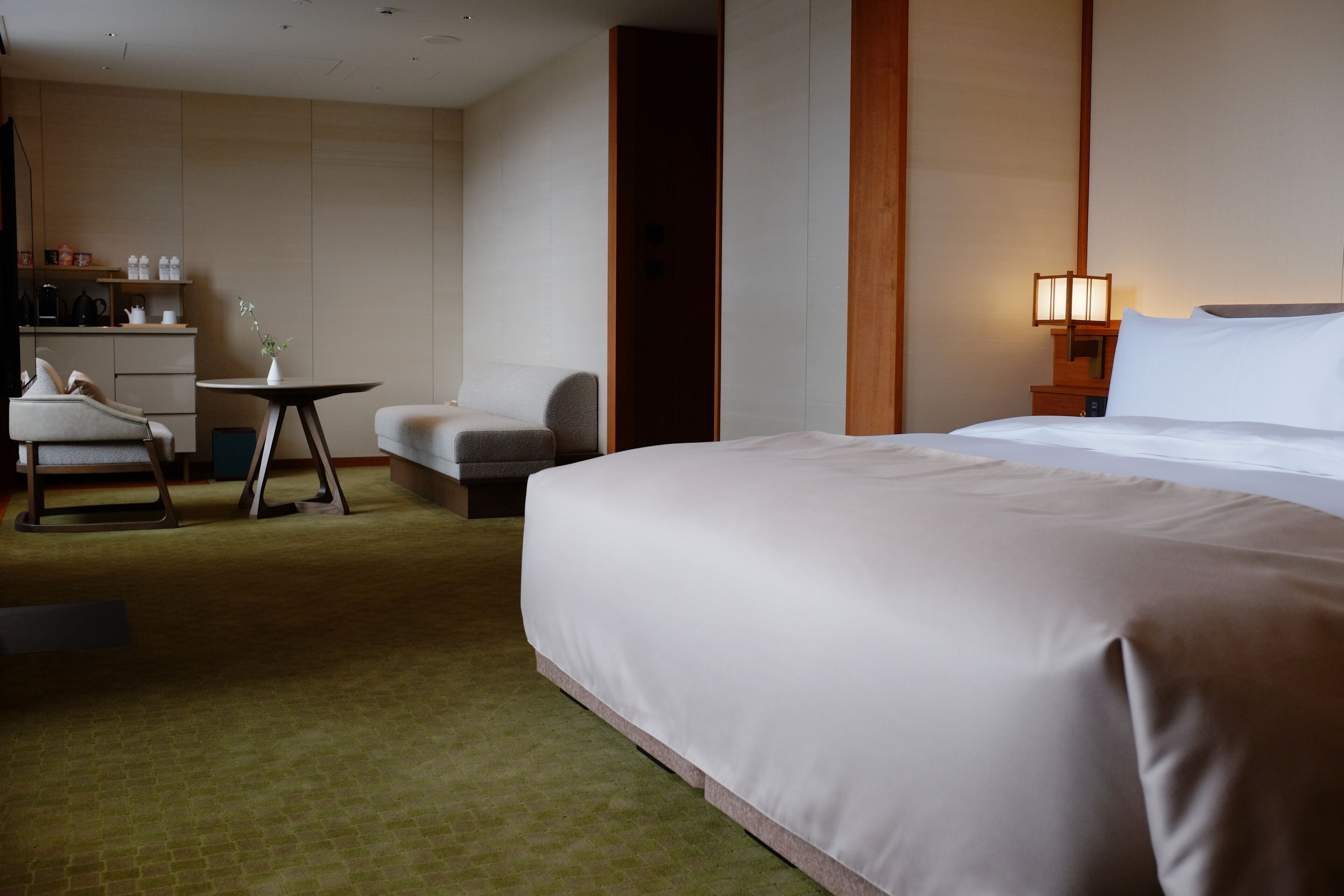 Quarto casal tradicional, vista para a cidade | Cofres nos quartos, Wi-Fi de cortesia