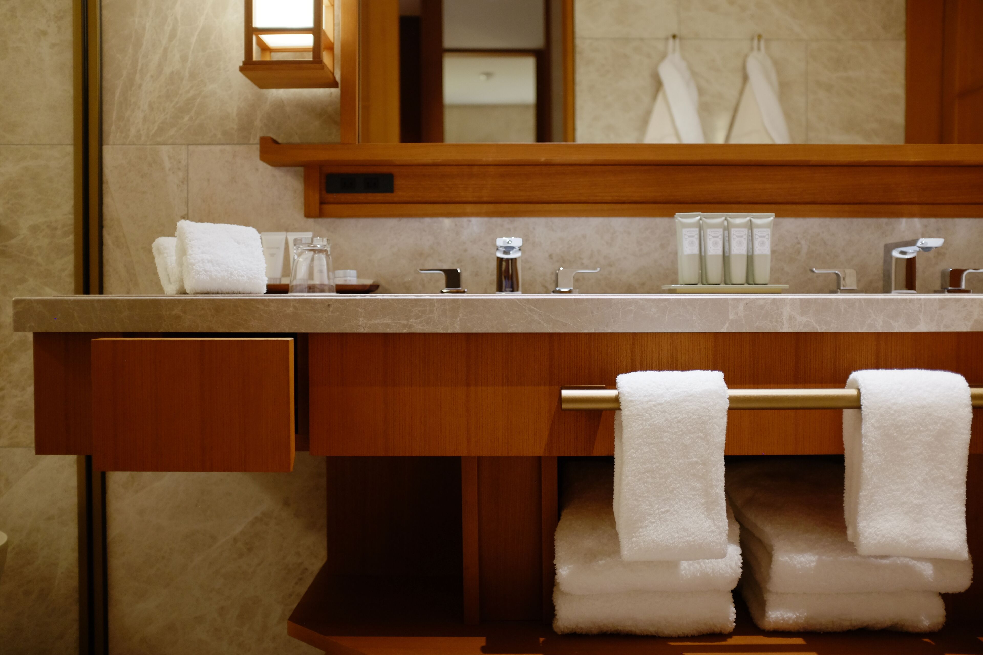 Coffres-forts dans les chambres, Wi-Fi gratuit