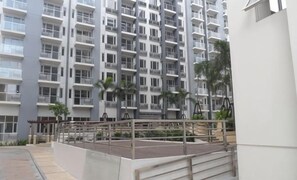 Exterior - Favila Condotel - Palm Tree Two (Pasay)