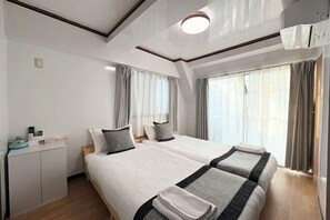 Room - UenoMasakazuBuilding (Tokyo)