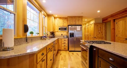 River Lodge - County Craftsman Home Surrounded by Nature