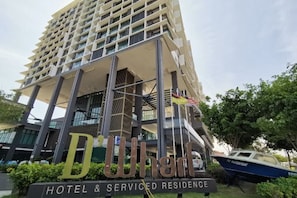 Unclassified image, 4 of 14, button - PD D’Wharf Seaview & Sunset Suite (up to 6 Pax) (Port Dickson)
