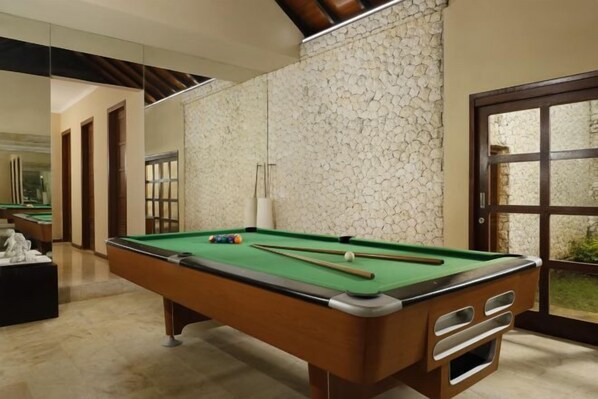 Games room - Nagasutra Villa by Nakula (Bali)