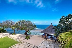 Property grounds - Nagasutra Villa by Nakula (Bali)