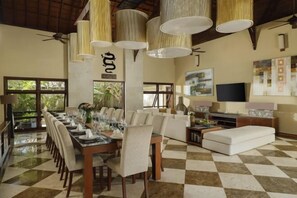 Restaurant - Nagasutra Villa by Nakula (Bali)