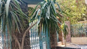 Unclassified image, 5 of 11, button - Qinfu Hotel (Cairo)