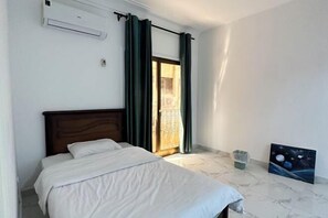 Room - Qinfu Hotel (Cairo)