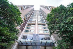 Exterior - Tyms Modern 1BR 1BA Suite Xujiahui Shops (Shanghai)