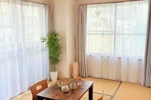 Dining - City Heim Building (Tokyo)