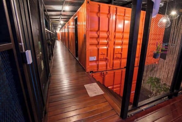Exterior - U Box Hostel (Koh Samui)