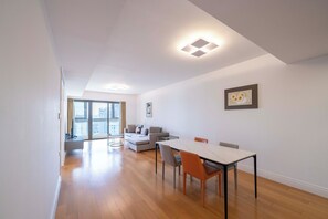 Superior Apartment, 2 Bedrooms, Kitchen, City View | Living room | Smart TV