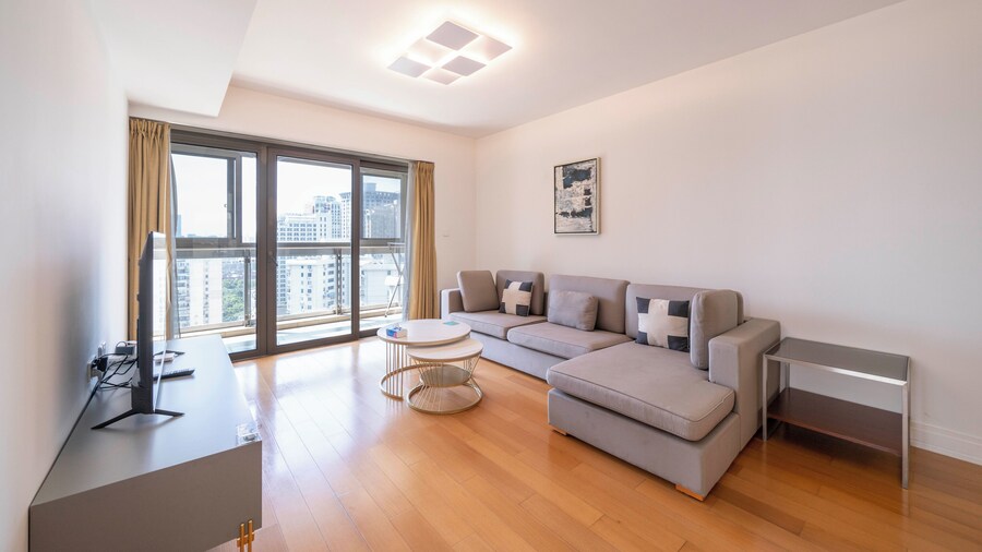 Tyms Comfortable 2BR 1BA Apt Xujiahui