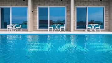 ์ผ์ธ ์์์ฅ