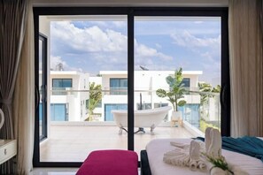 Room - Your Days PLUS pool villa (Pattaya)