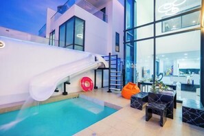 Pool - Your Days PLUS pool villa (Pattaya)