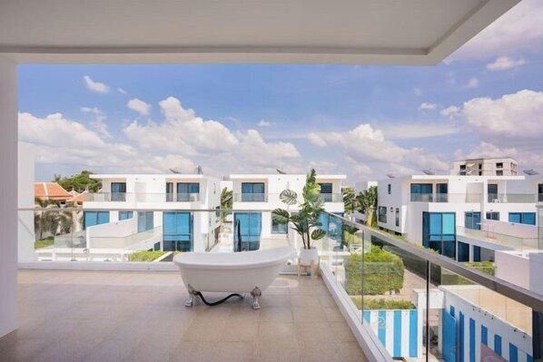 Property grounds - Your Days PLUS pool villa (Pattaya)