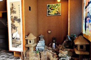 Lobby lounge - IHagJang Guest House (Mokpo)