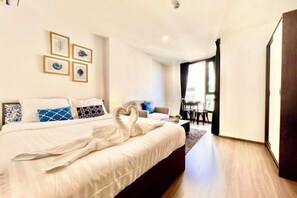 Room - The Base Central Condominium (Phuket)