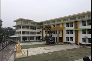 Unclassified image, 3 of 4, button - Nonaun Hotel (Nakhon Ratchasima)